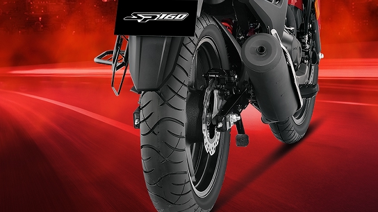 Advanced Traction with Wider Rear Tyre
