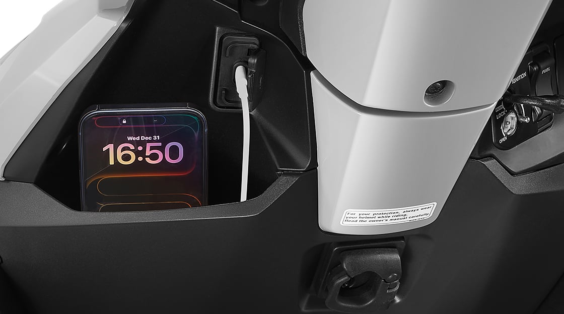 Honda-Dio-125-_-Special-Edition-_-Open-Glove-Box-with-USB-Type-C-Charging-Port-_-1120-x-623px